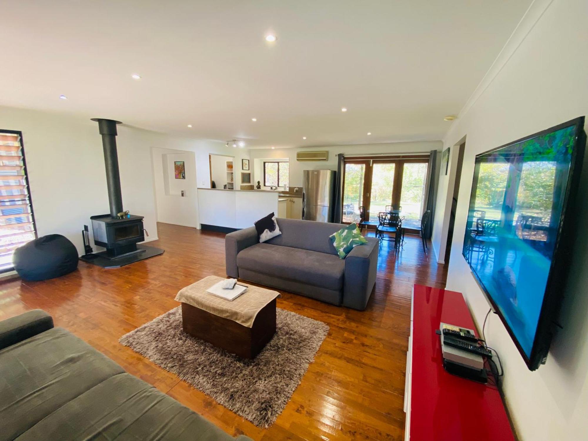 Holiday home Crystal Retreat- Escape To The Hinterland!